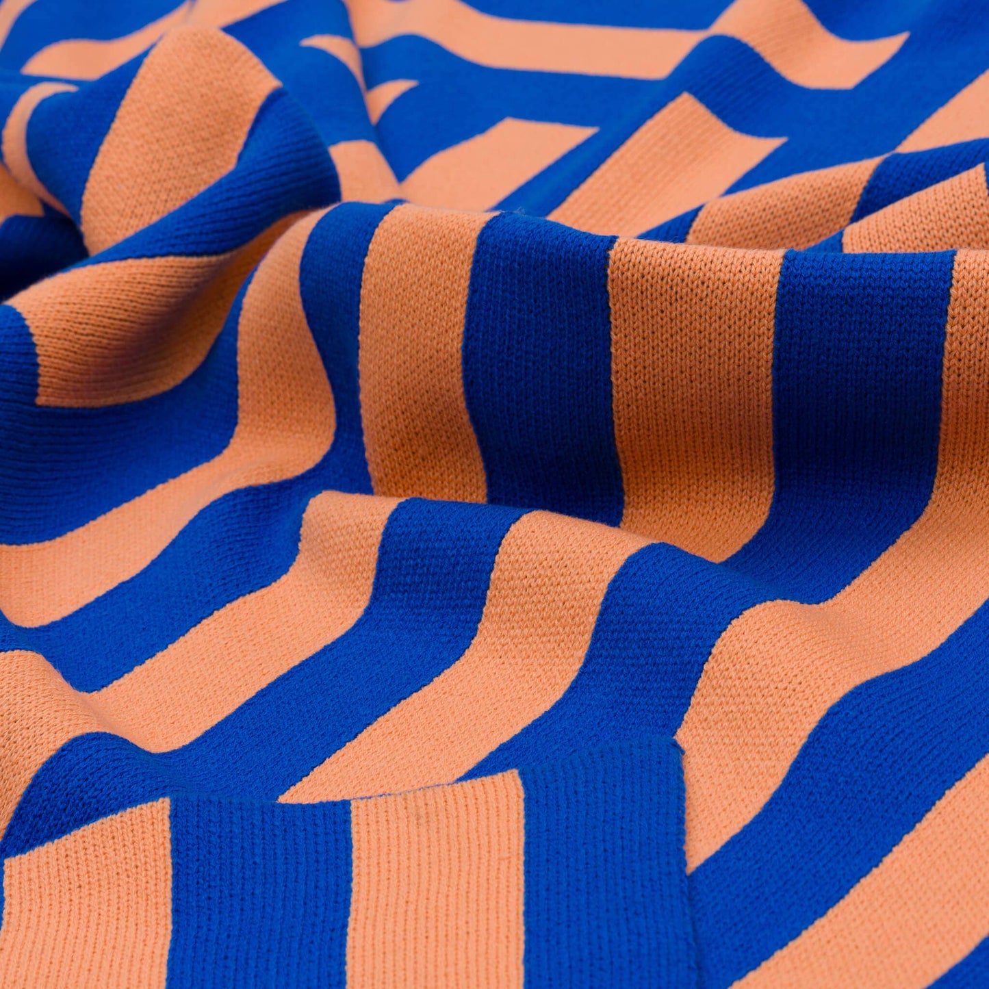 Columns Throw: Cobalt