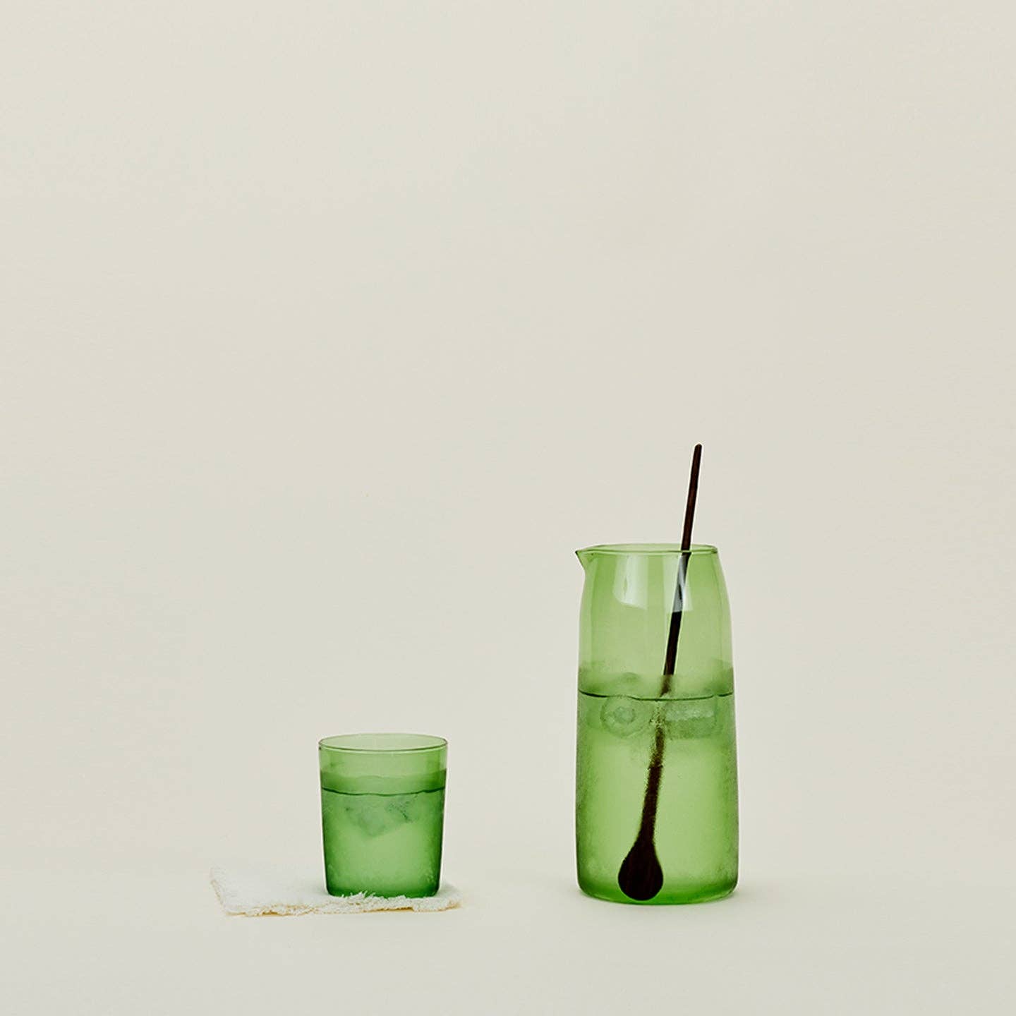 ESSENTIAL GLASSWARE - PITCHERS: TERRACOTTA