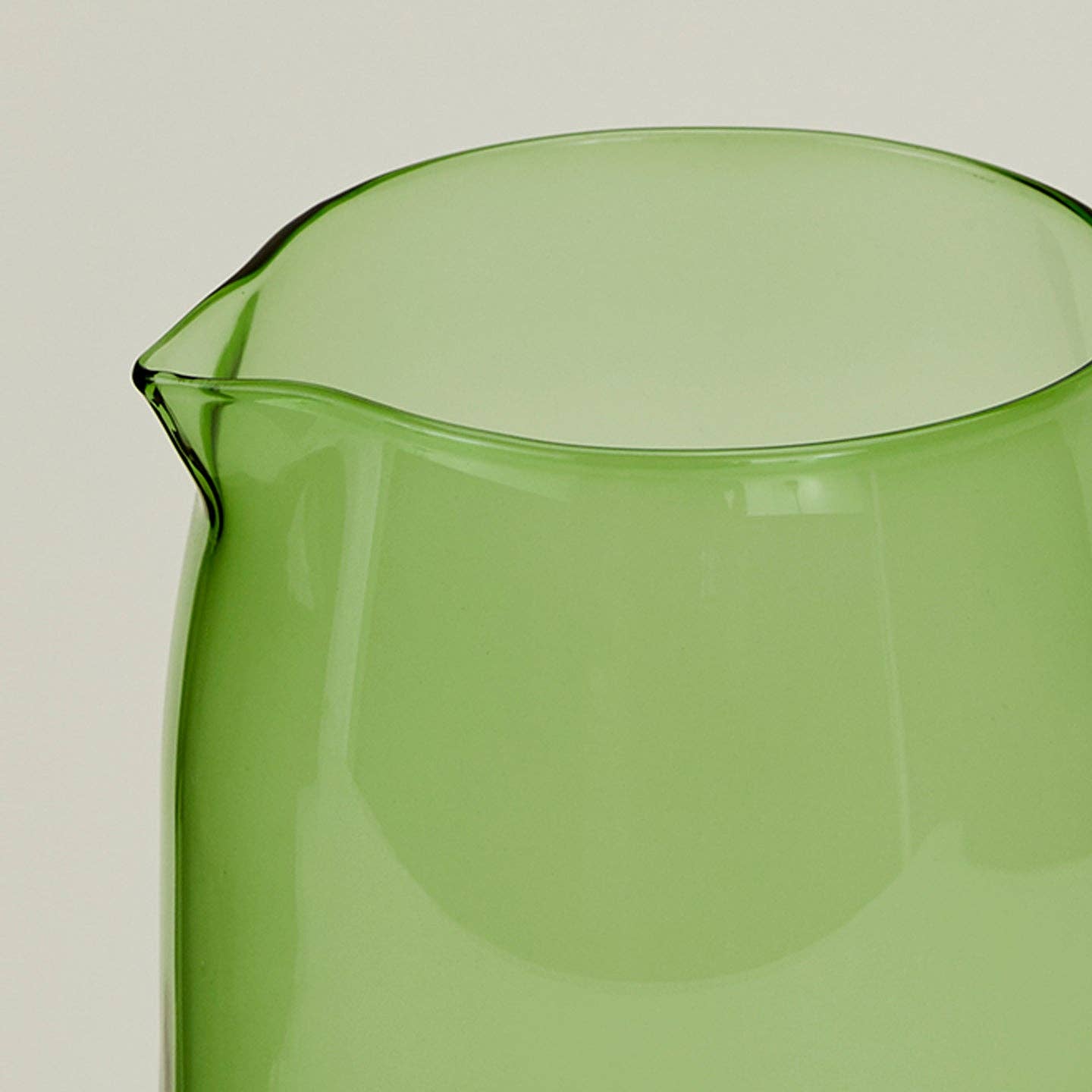 ESSENTIAL GLASSWARE - PITCHERS: TERRACOTTA