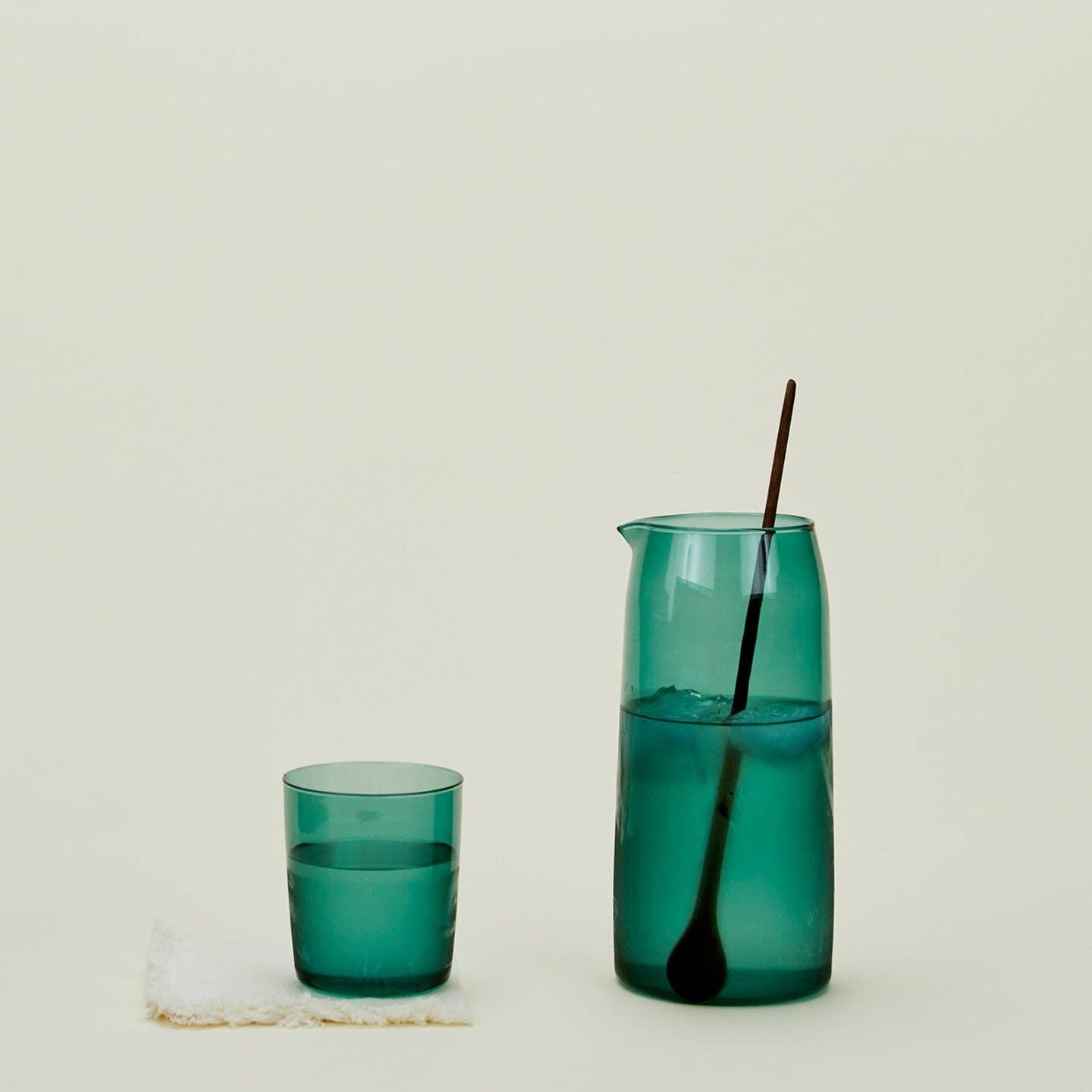 ESSENTIAL GLASSWARE - PITCHERS: TERRACOTTA