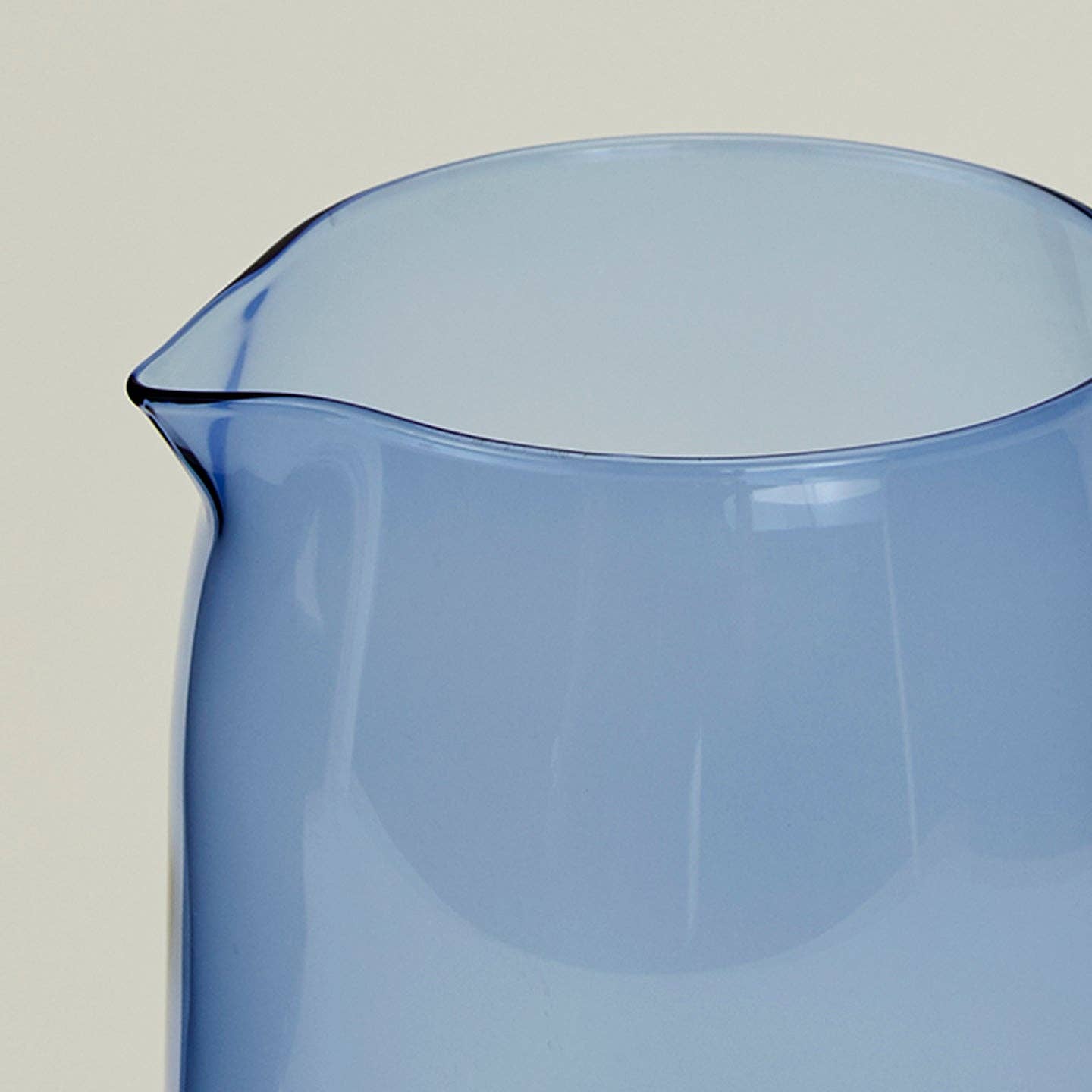 ESSENTIAL GLASSWARE - PITCHERS: TERRACOTTA