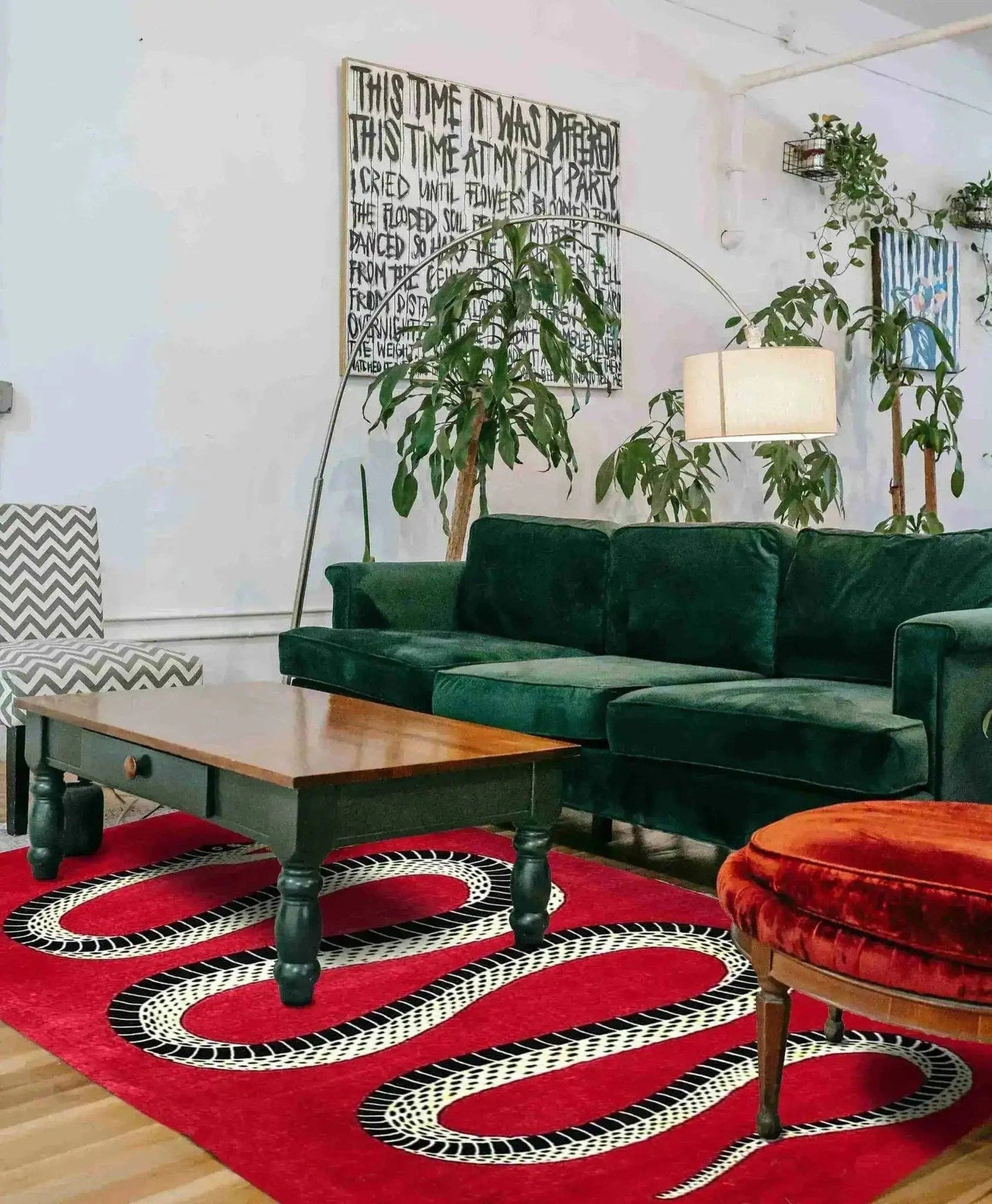 Retro Red Snake Hand Tufted Wool Rug: 4' x 6'