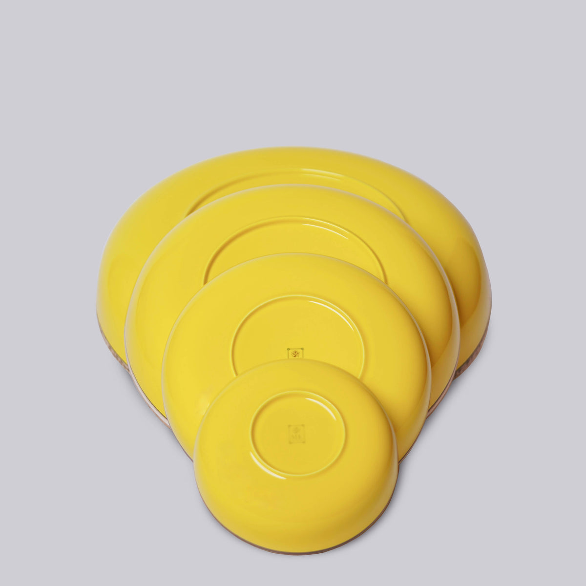 Yellow Glossy Nesting Porcelain Hermit Bowls: Yellow / Large