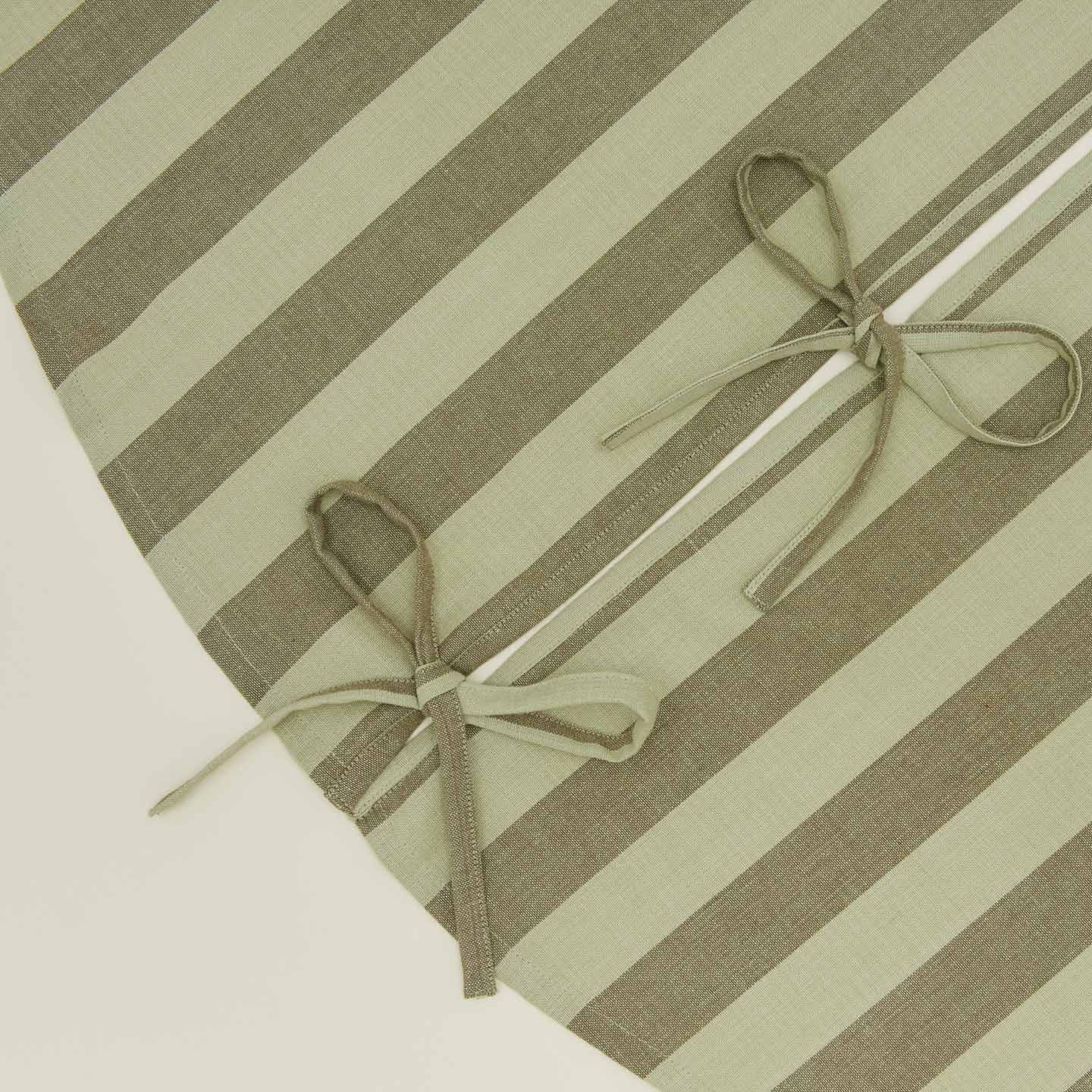 ESSENTIAL STRIPED TREE SKIRT - OLIVE/SAGE