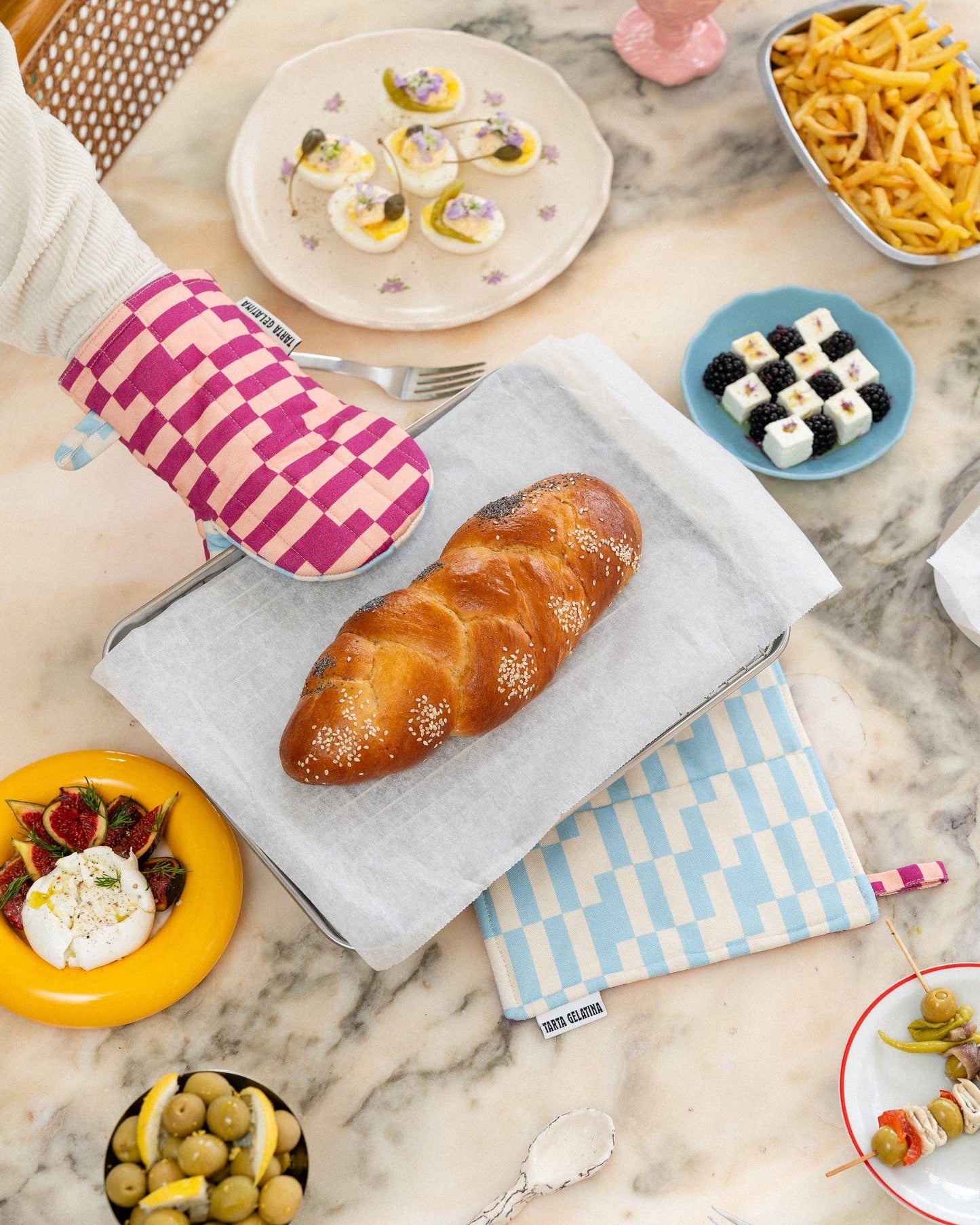 Oven Mitt: Cookie Dough