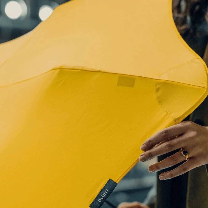 Blunt - Metro Umbrella: Cherry Red