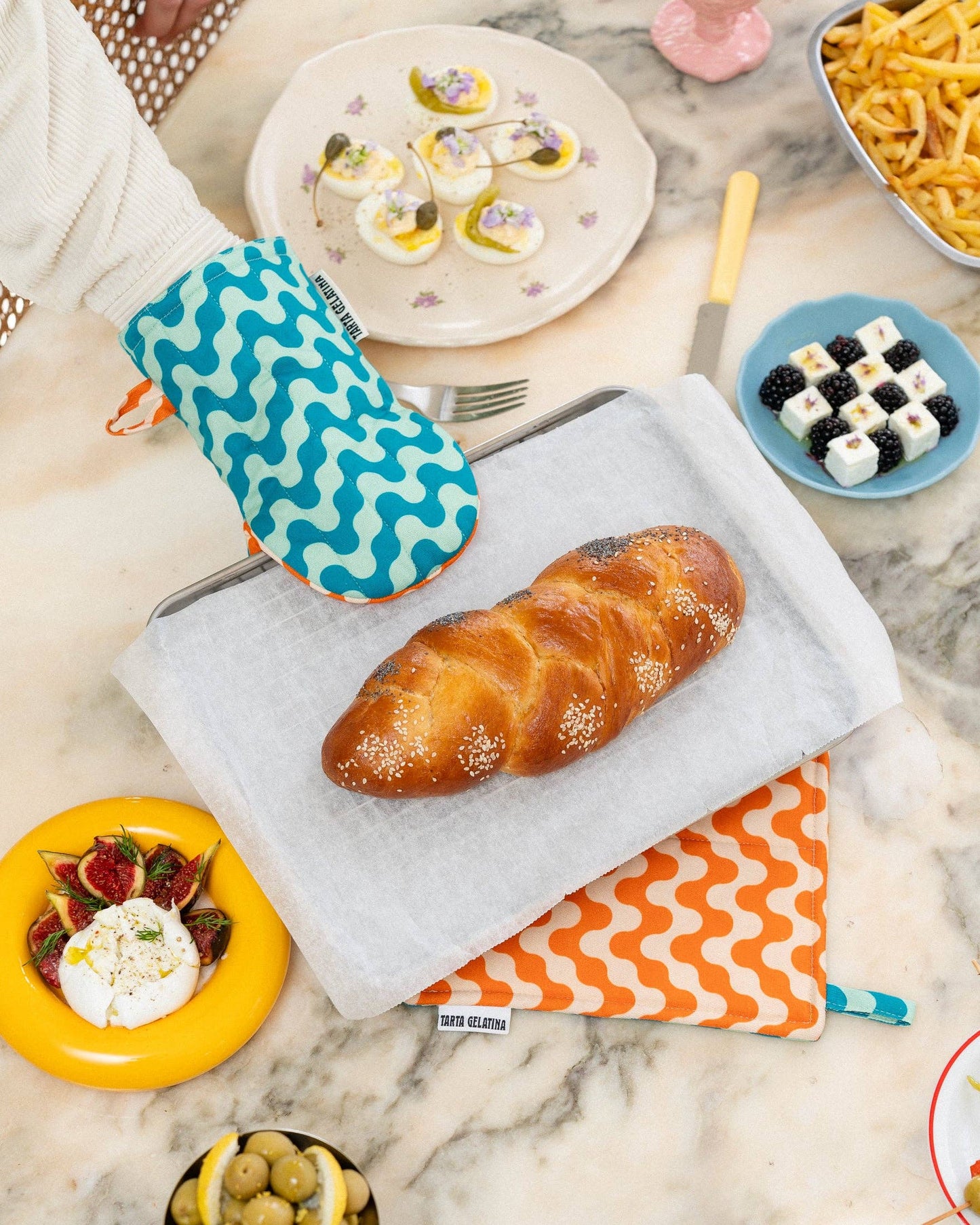 Oven Mitt: Cookie Dough