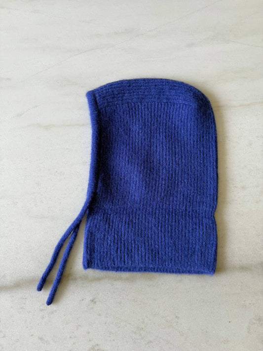 FUZZY ALPACA BALACLAVA - bright: Royal blue