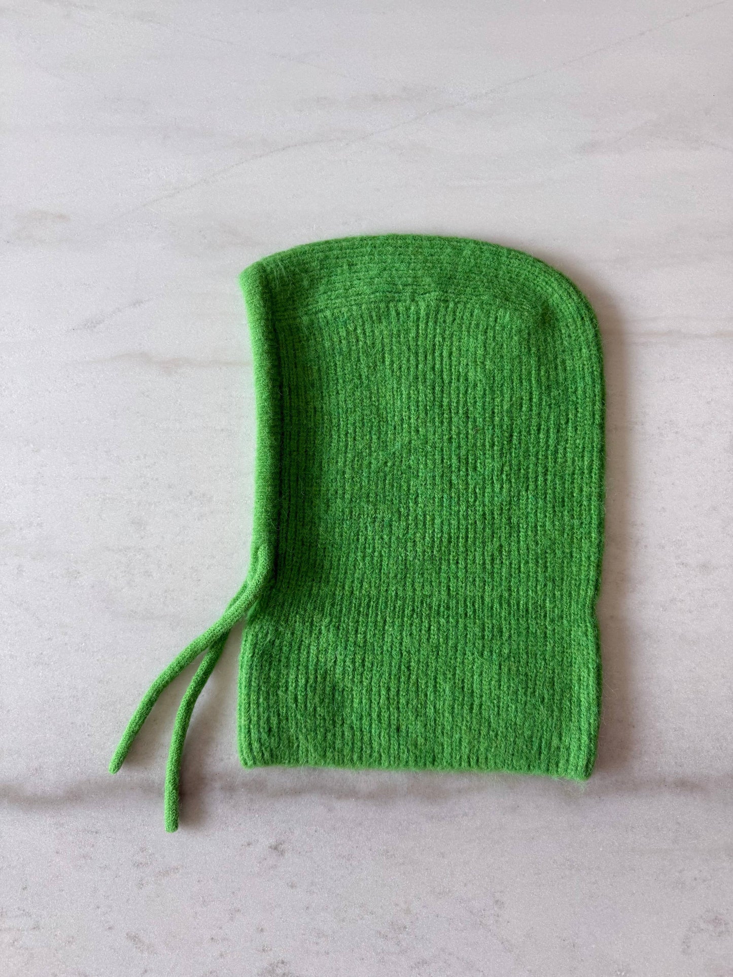 FUZZY ALPACA BALACLAVA - bright: Red Coral