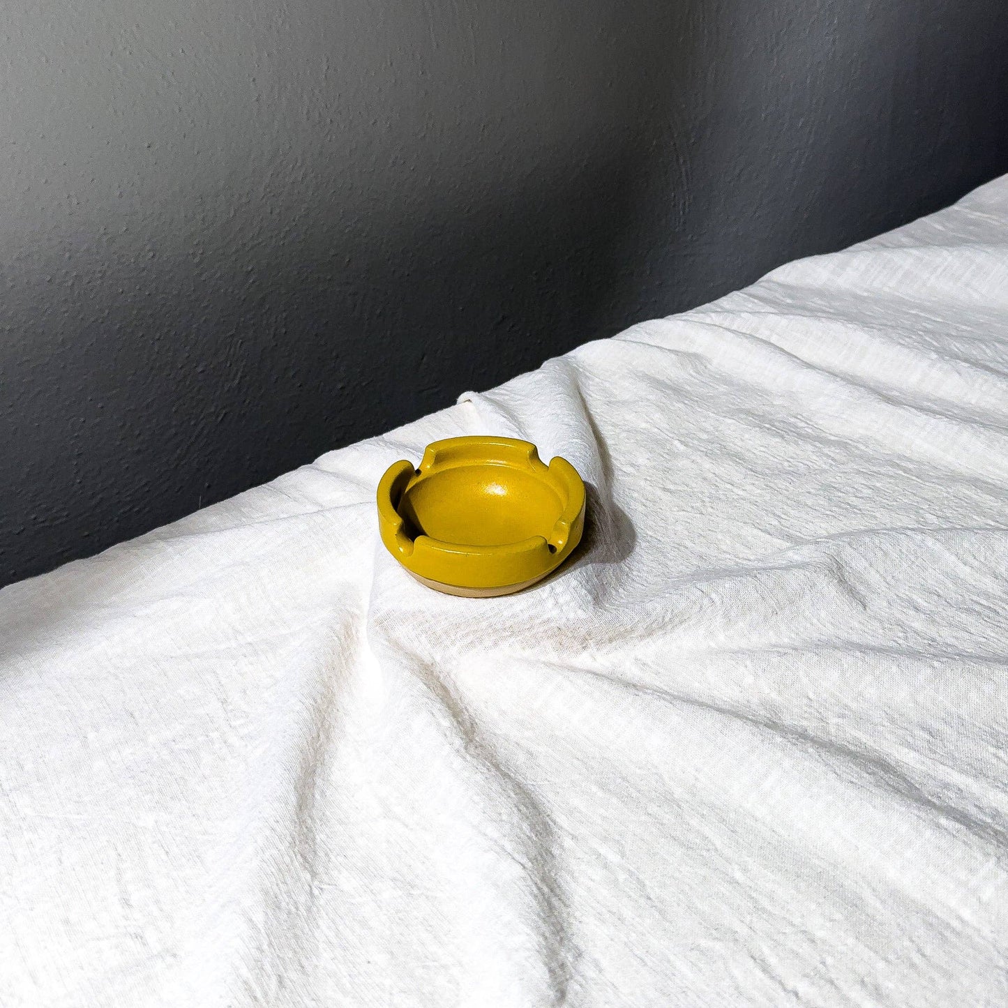 Ashtray: Sapphire