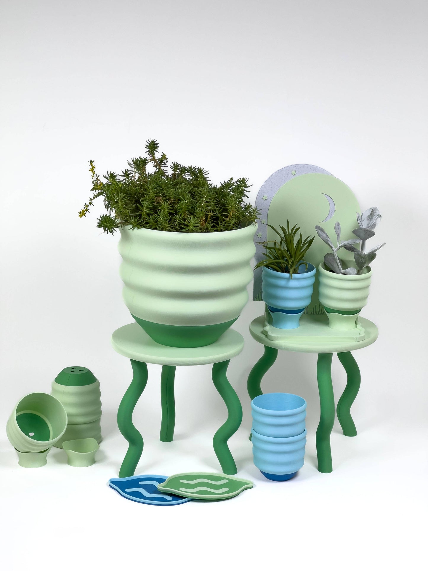 Wavy Plant Stand (3 colorways): Swimming Pool Blues