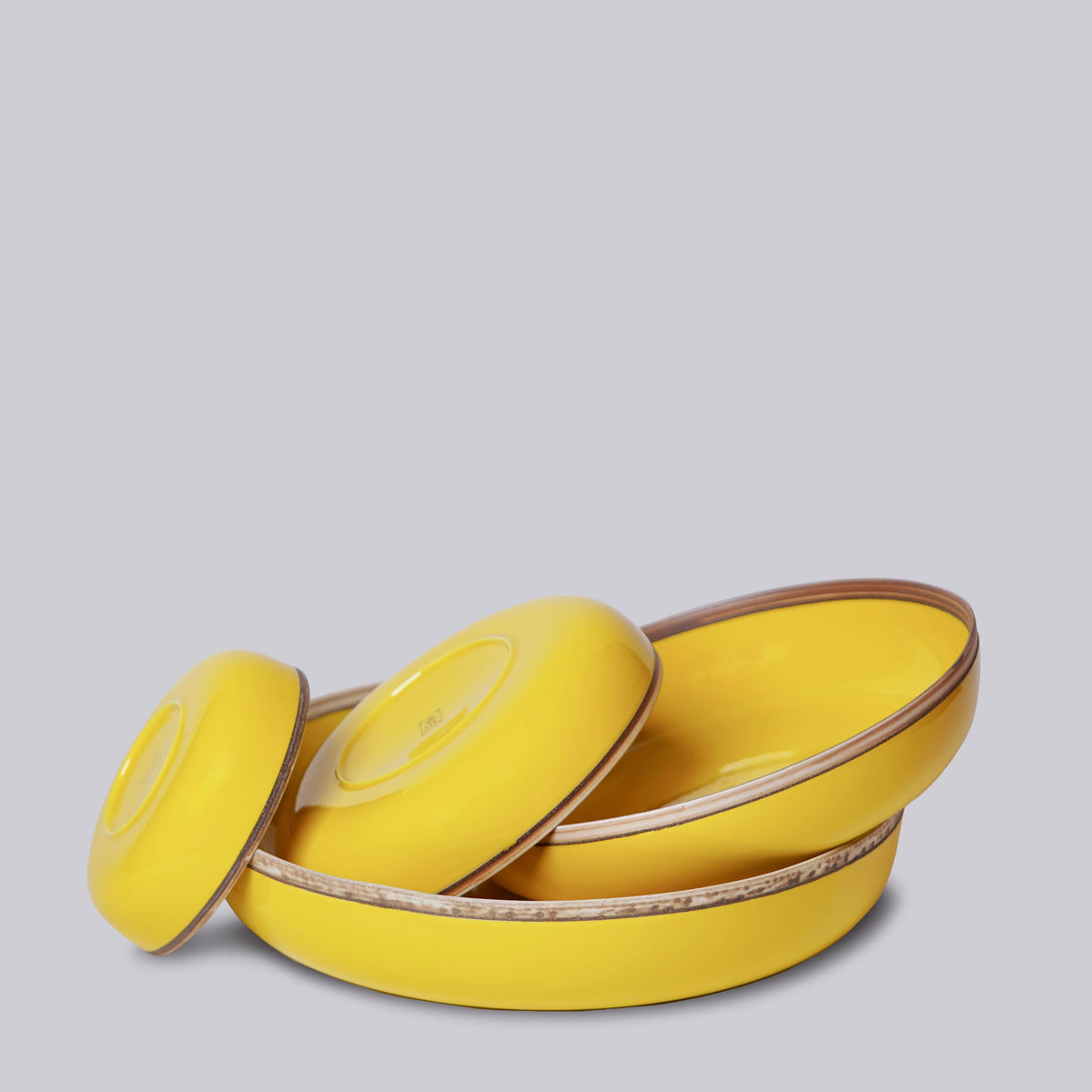 Yellow Glossy Nesting Porcelain Hermit Bowls: Yellow / Large