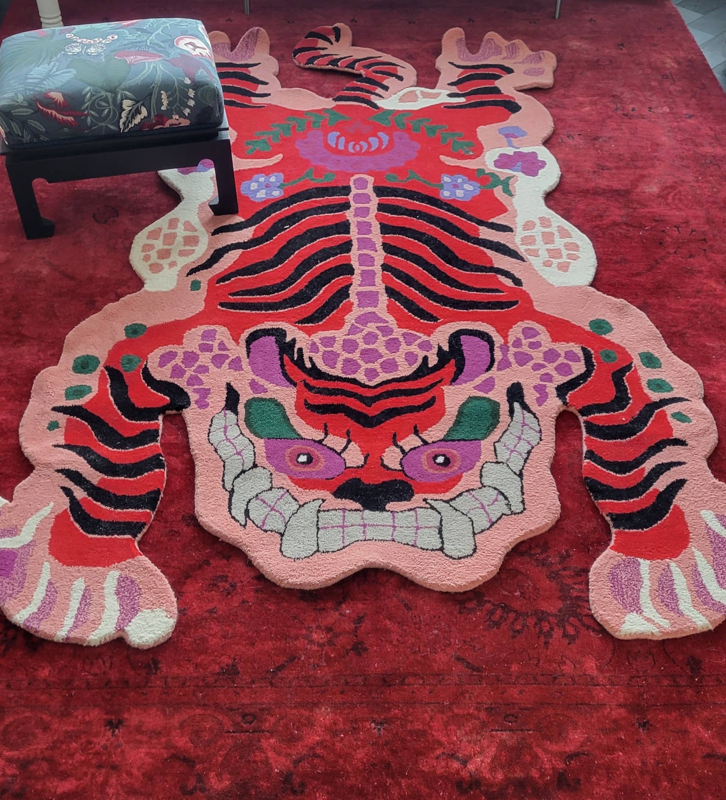 Chinoiserie Pink Tibetan Tiger Tufted Wool Rug: 2' x 3'