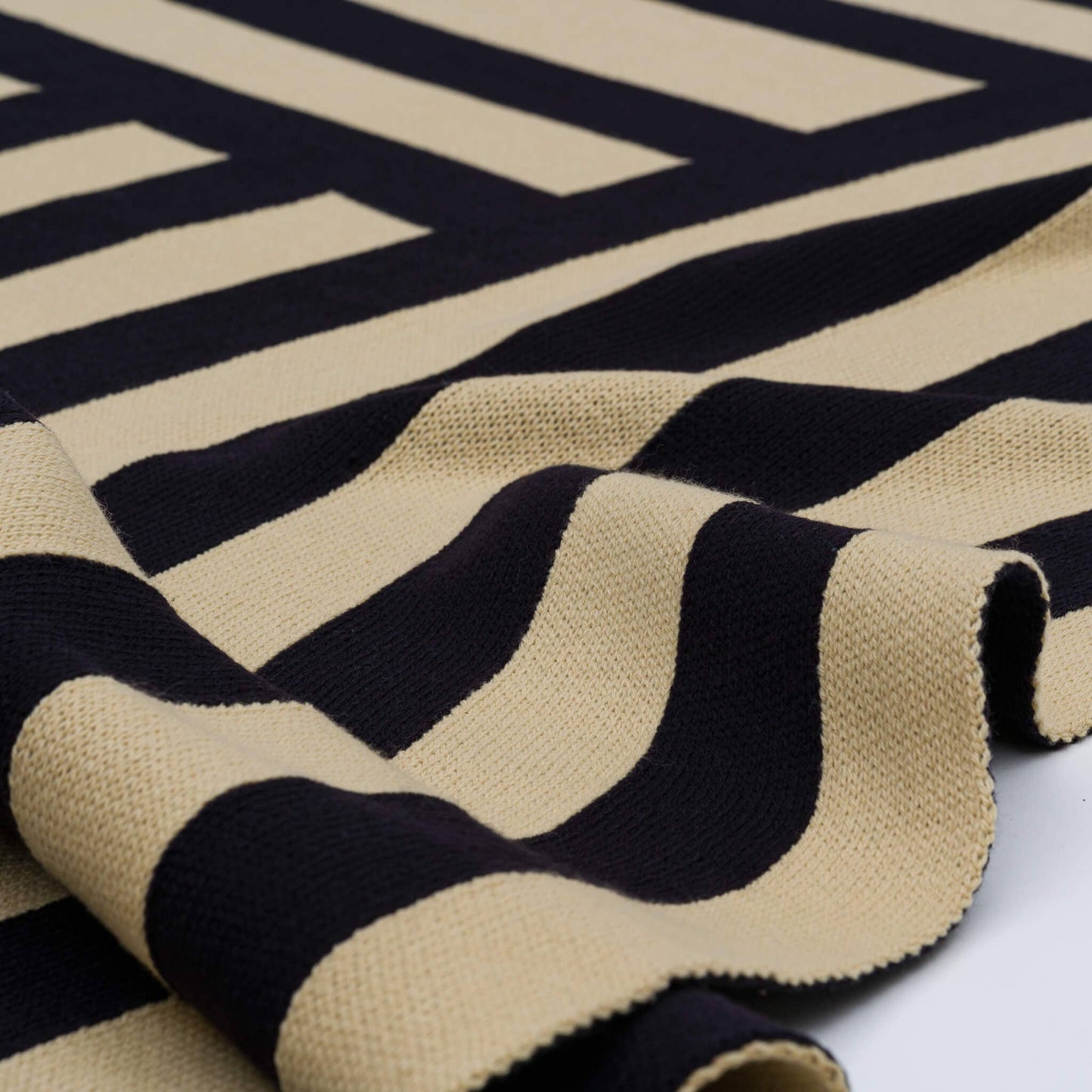 Columns Throw: Cobalt