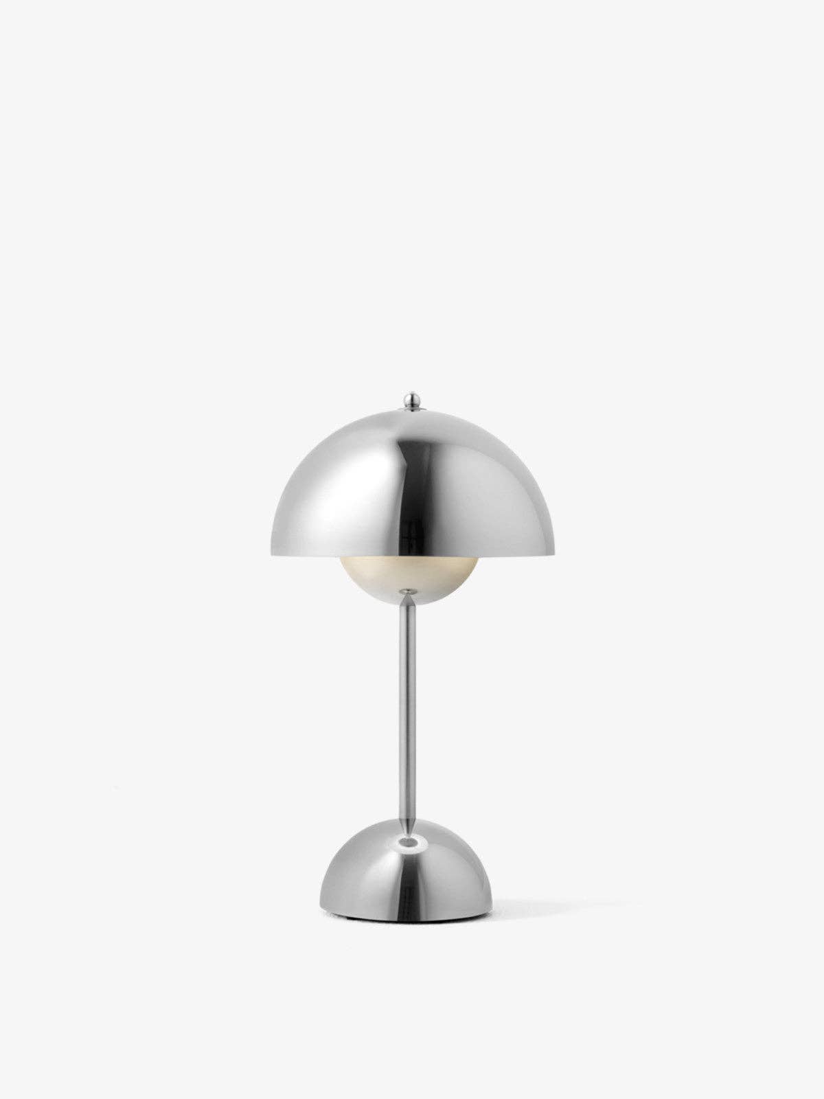 Retro Wireless Lamp: Chrome