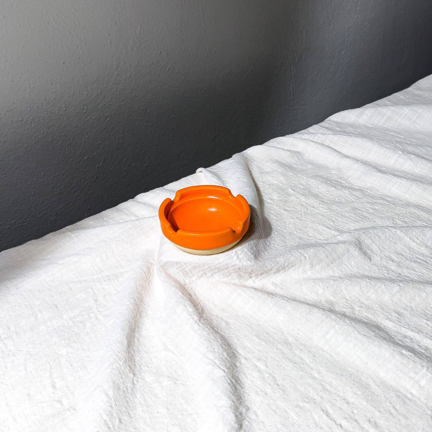 Ashtray: Sapphire