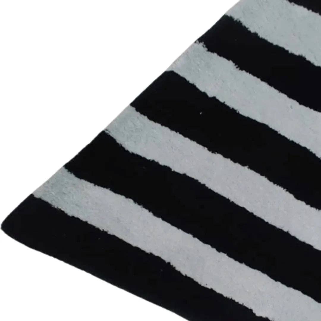 Flowing Illusion Black and Gray Wool Runner Rug: 3' x 8'