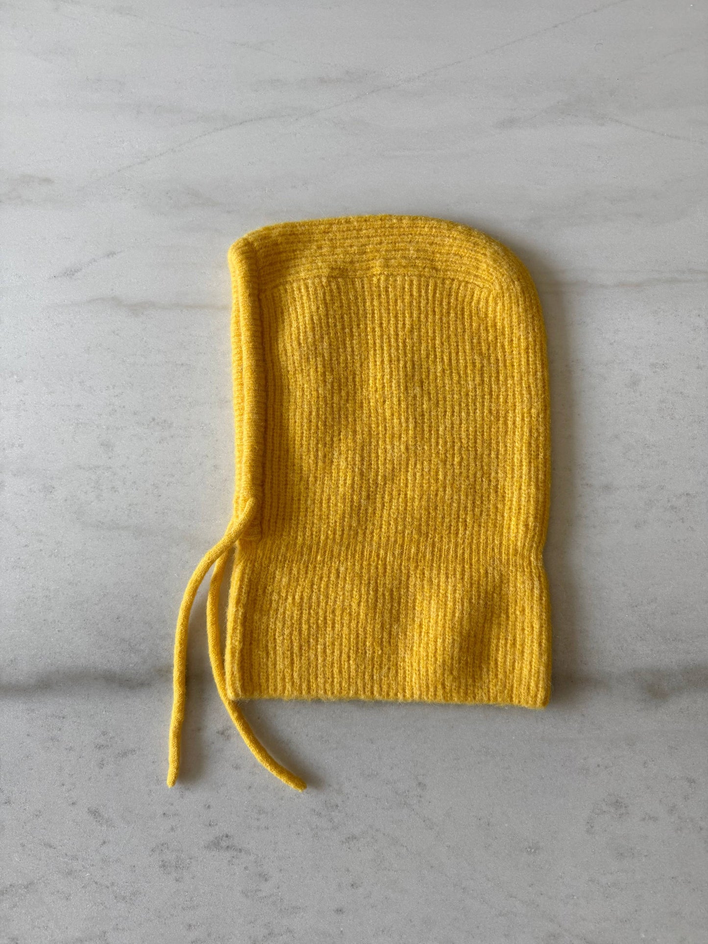 FUZZY ALPACA BALACLAVA - bright: Red Coral