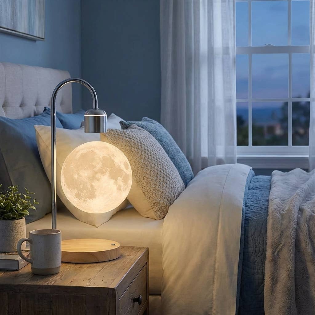 Selene Floating Moon Lamp with Wireless Charging: Black / USA & CAD
